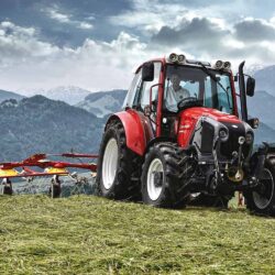 Traktoren & Fahrzeuge